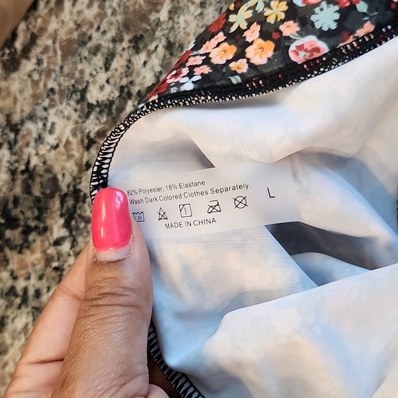 High Waist Bikini set ~ multicolor . I didn’t get to use it for my trip - Picture 6 of 8